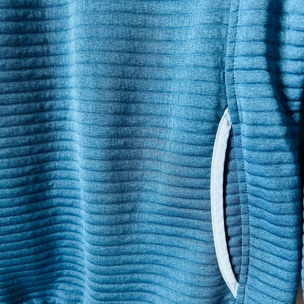 L.L. Bean Women's Airlight Pullover Sweater Blue Size Medium Long Sleeve - Picture 4 of 7